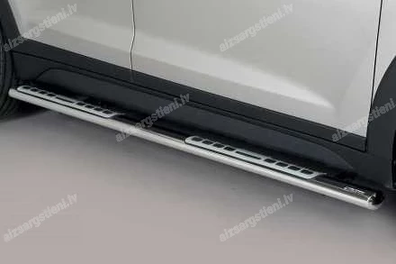 MISUTONIDA OVAL SIDE BARS WITH INTEGRATED PLASTIC FOOTSTEPS TOYOTA Hilux