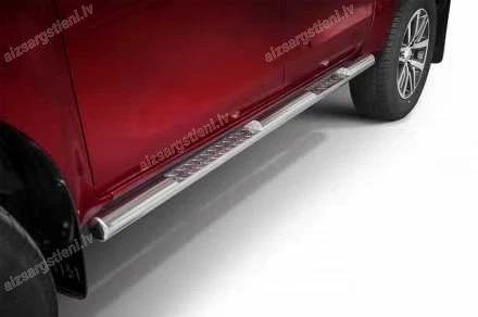 STEELER ROUND SIDE BARS WITH INTEGRATED FOOTSTEPS TOYOTA Hilux
