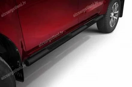 STEELER ROUND SIDE BARS WITH INTEGRATED FOOTSTEPS TOYOTA Hilux