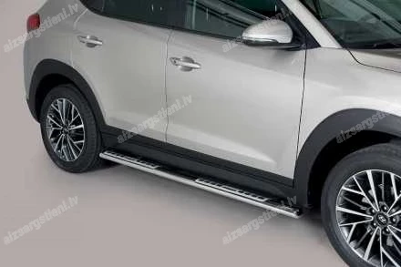 MISUTONIDA OVAL SIDE BARS WITH INTEGRATED PLASTIC FOOTSTEPS HYUNDAI Tucson